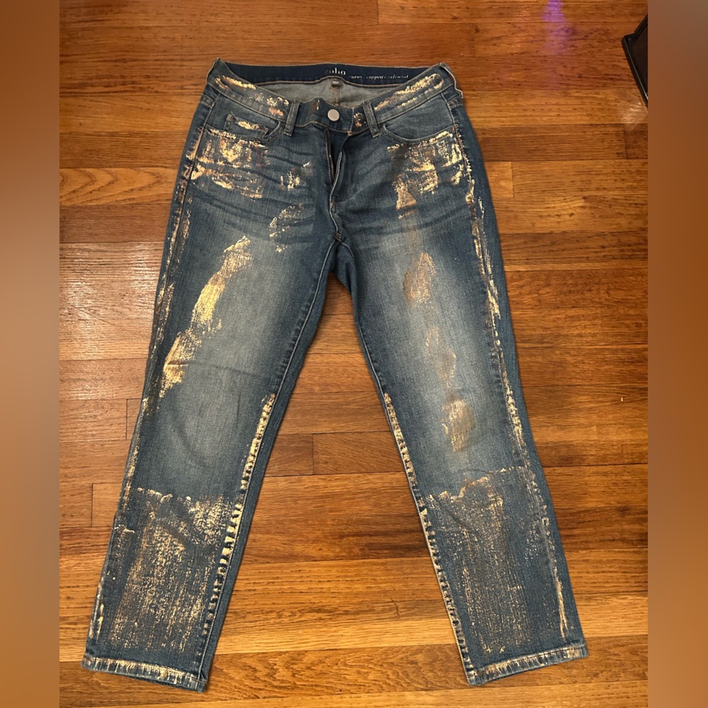 Soho Curvy Cropped Boyfriend Jeans size 4 
Lightly loved
NEW YORK AND CO